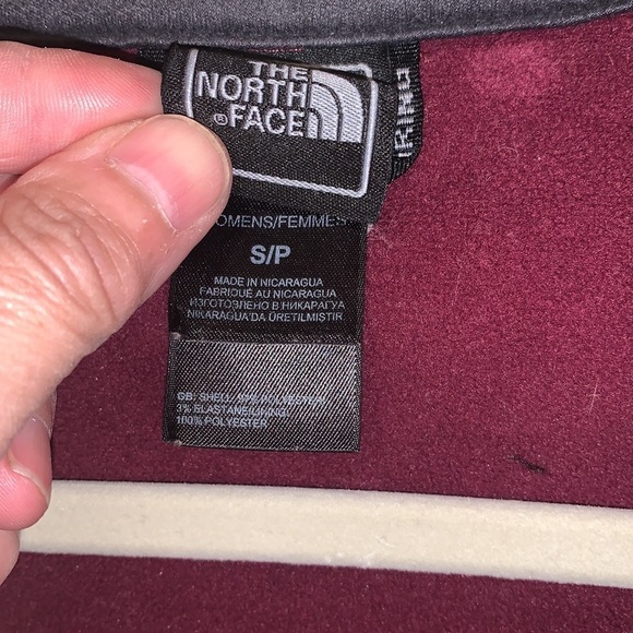 The North Face Full Zip Burgundy Shell Jacket Small - Picture 8 of 8